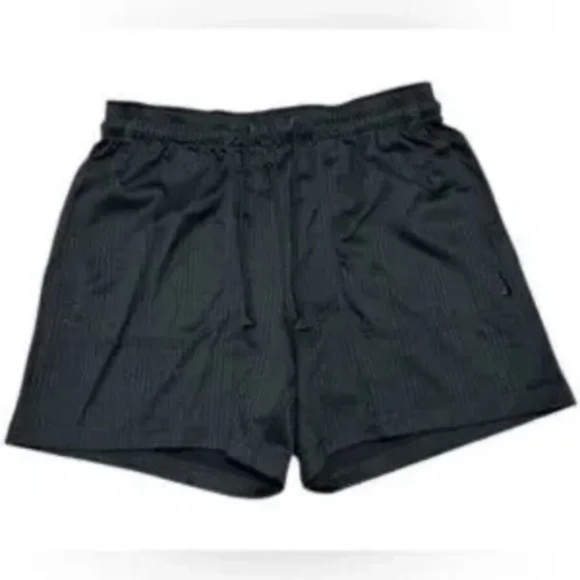 Nike Yoga Black Training 5" Shorts New with Tags Large - Picture 1 of 6